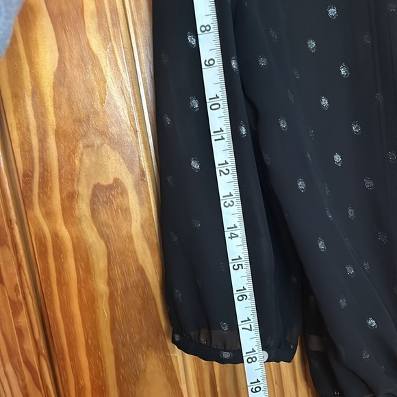 Limited blouse. Black with silver specs. Excellent condition. Women’s medium. - Picture 7 of 7